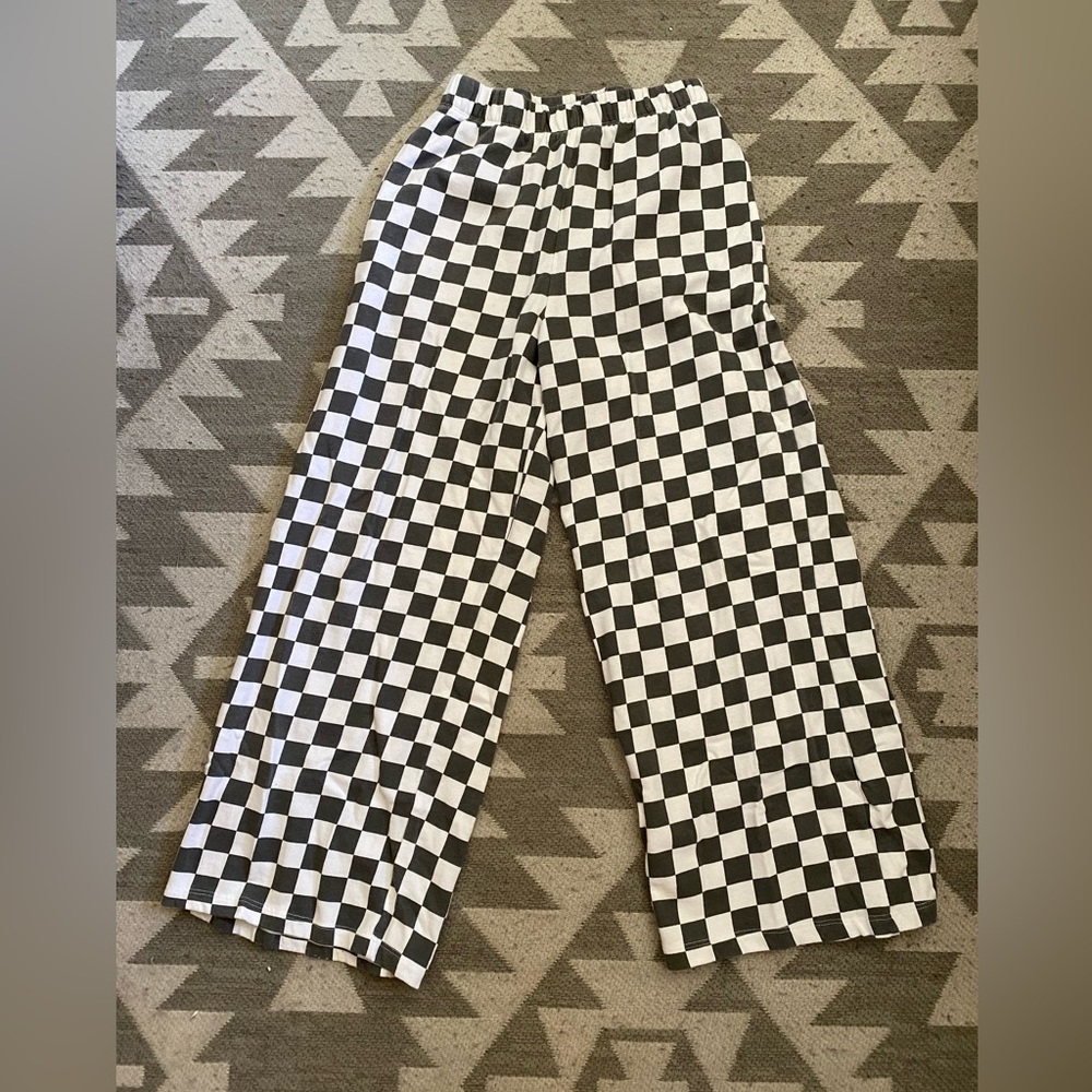 •A S C O T & H A R T•